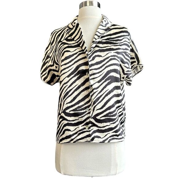 NWT Rachel Zoe Zebra Stripe Collared Button Down Short sleeve Satin Blouse - Picture 2 of 9